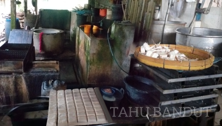 Meningkatkan Perekonomian Lewat Usaha Rakyat